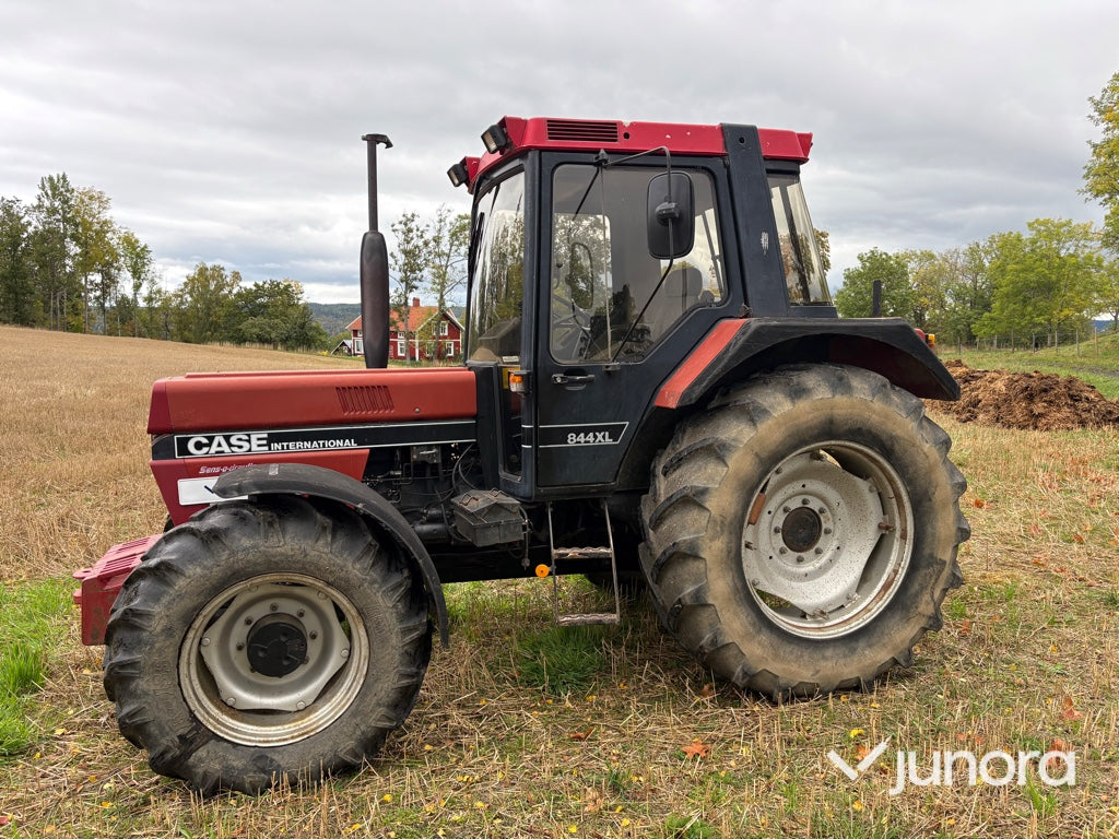 Traktor Case International 844 XL 4WD