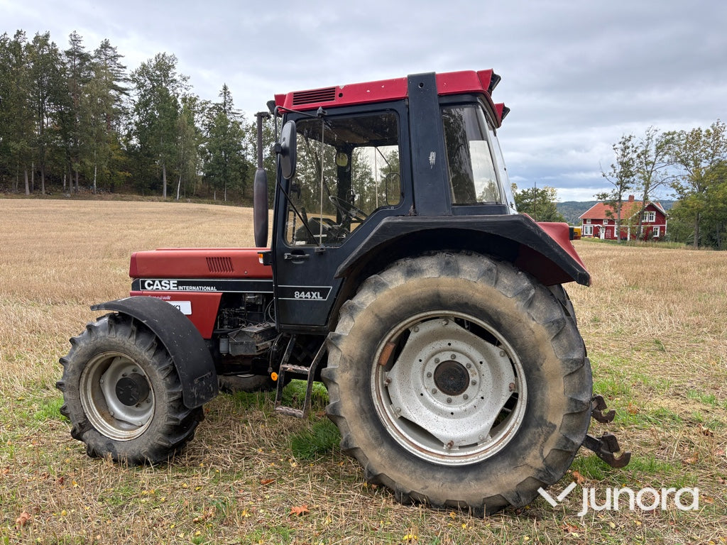 Traktor Case International 844 XL 4WD
