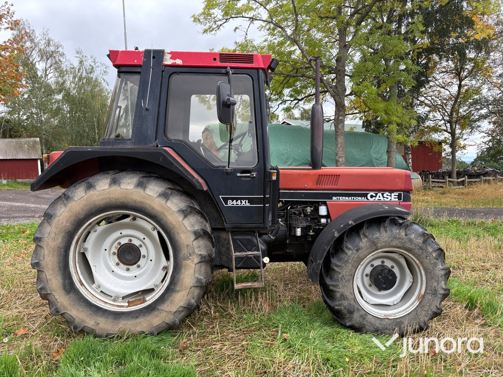 Traktor Case International 844 XL 4WD
