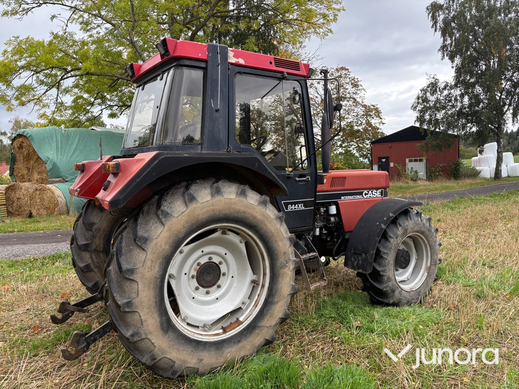 Traktor Case International 844 XL 4WD