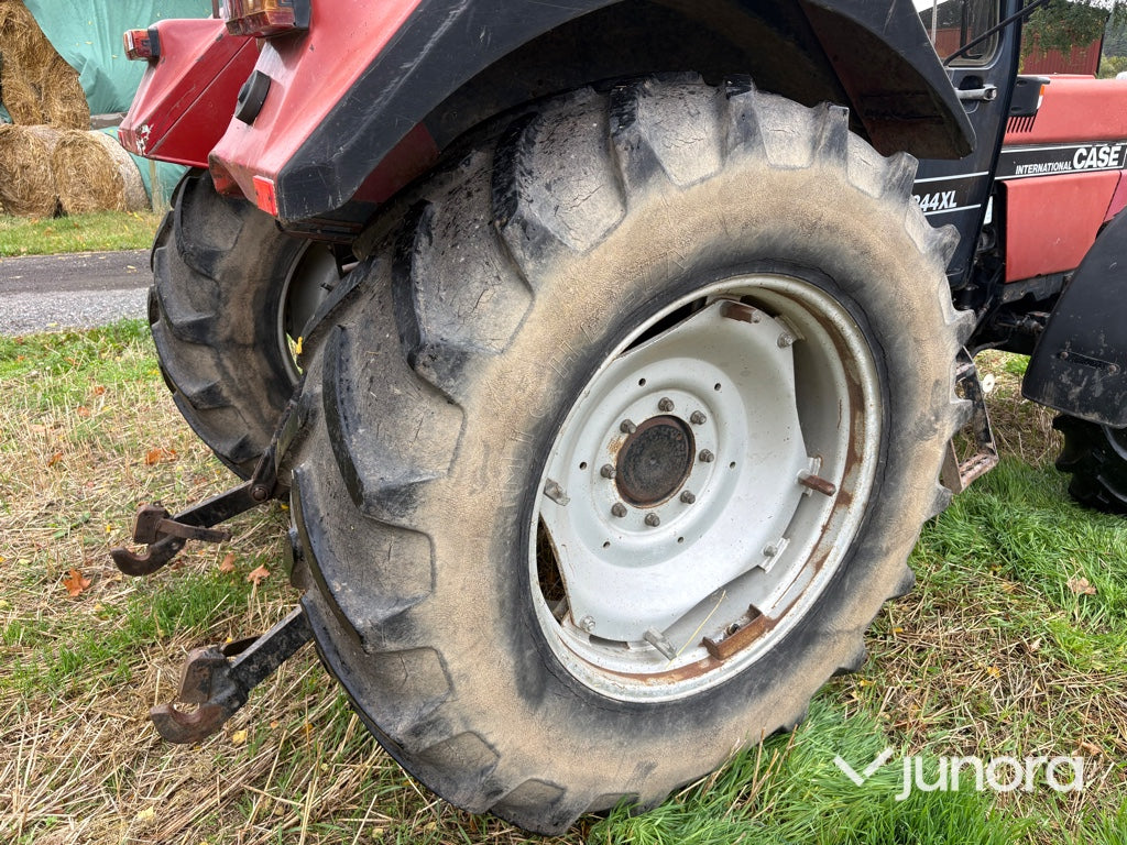 Traktor Case International 844 XL 4WD