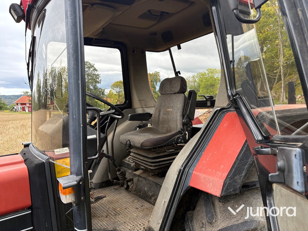 Traktor Case International 844 XL 4WD