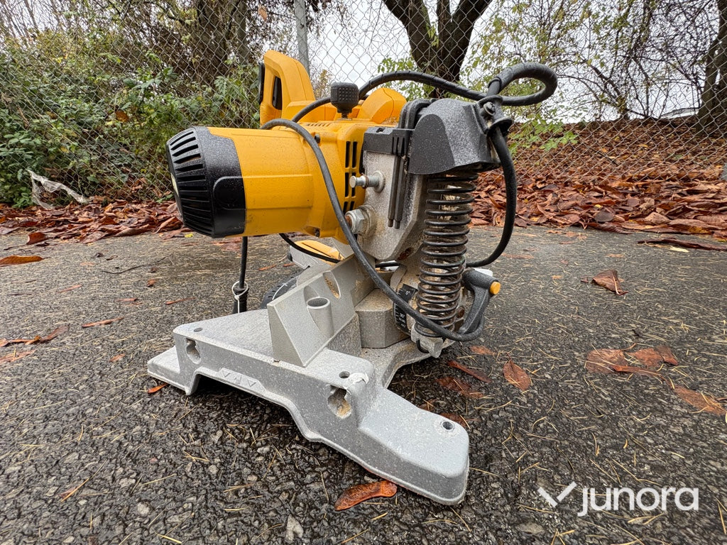 Kap- och gersåg – DeWalt, 230 V