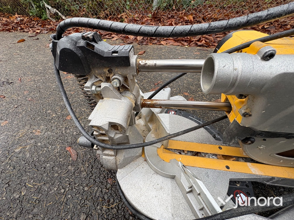 Kap- och gersåg – DeWalt, 230 V