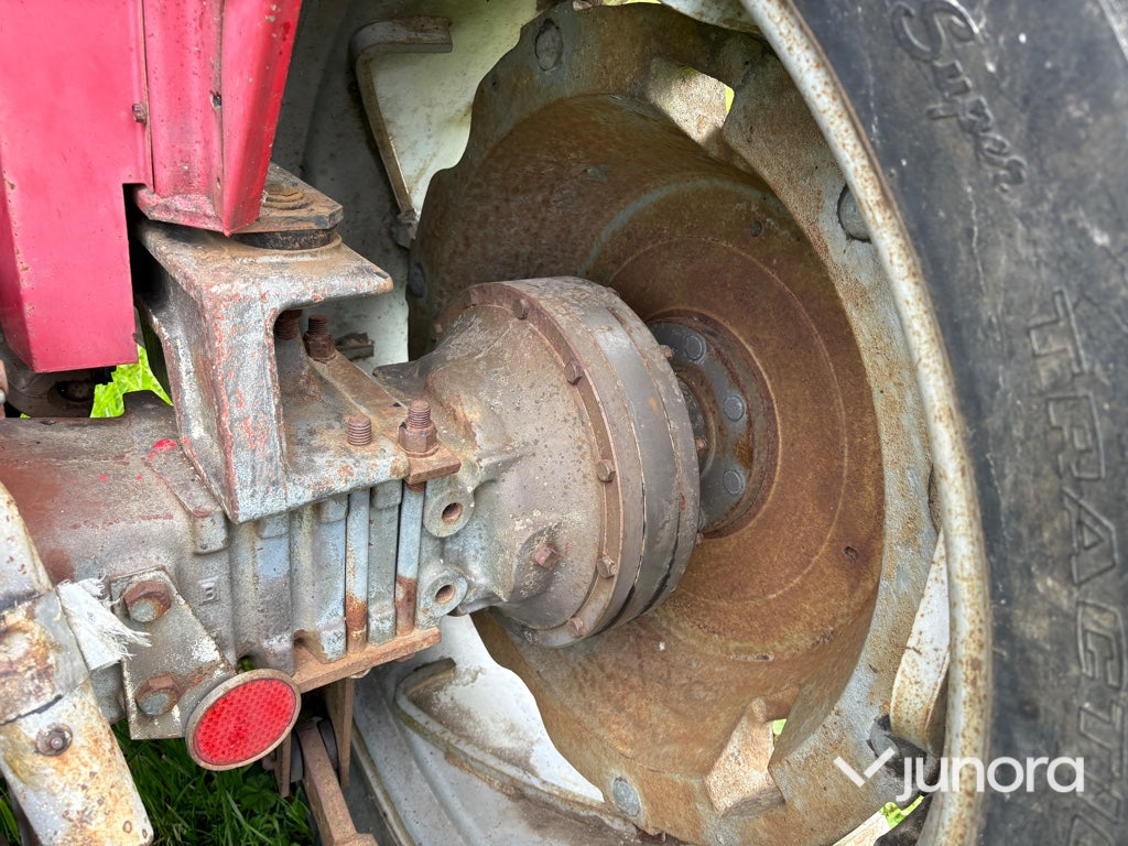 Traktor - Massey Ferguson, 595