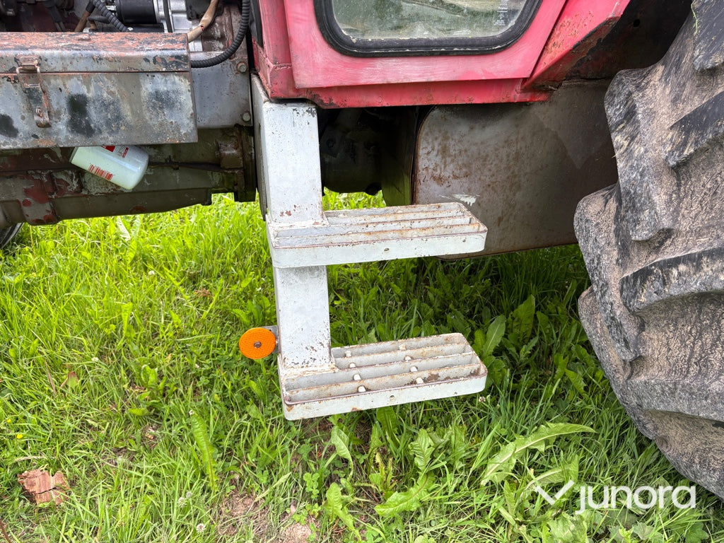 Traktor - Massey Ferguson, 595