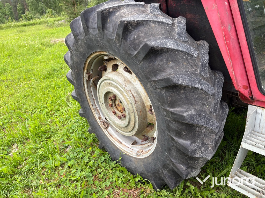Traktor - Massey Ferguson, 595