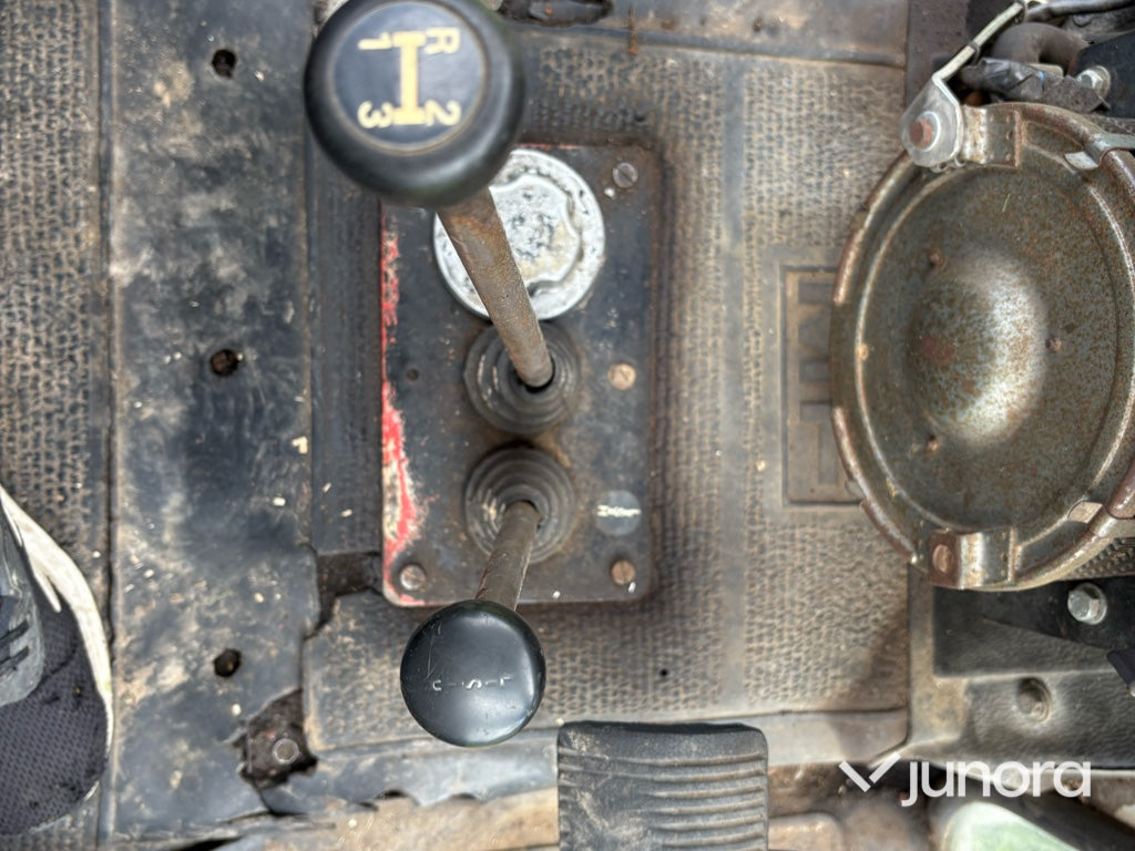 Traktor - Massey Ferguson, 595