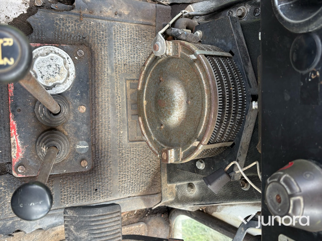 Traktor - Massey Ferguson, 595