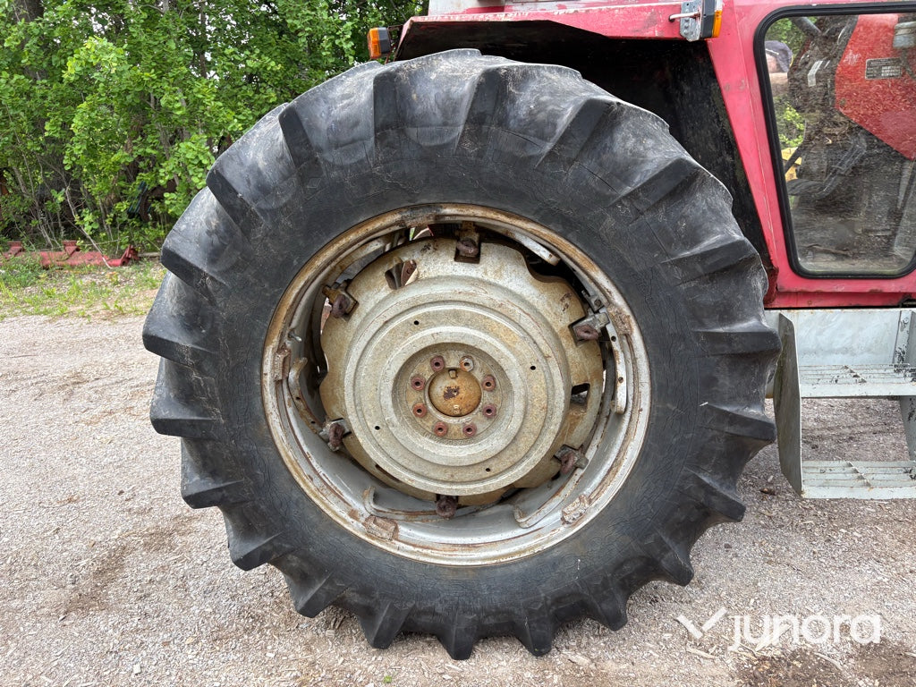 Traktor - Massey Ferguson, 595