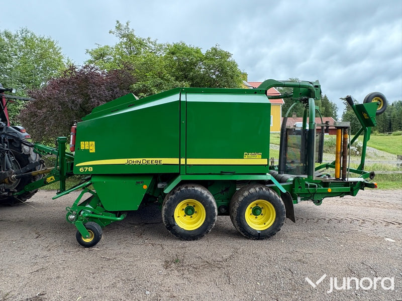 Balspress John Deere 678