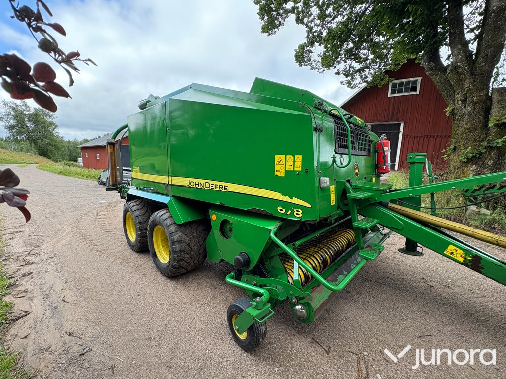 Balspress John Deere 678