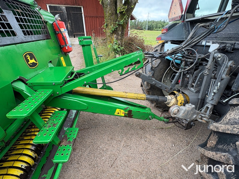 Balspress John Deere 678