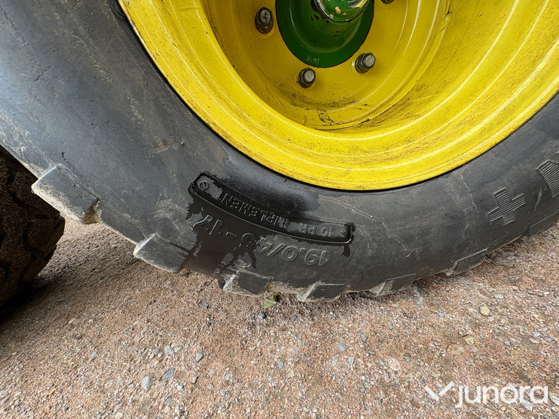 Balspress John Deere 678