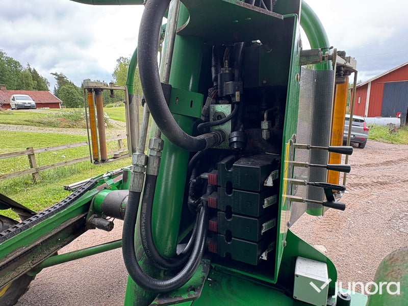 Balspress John Deere 678