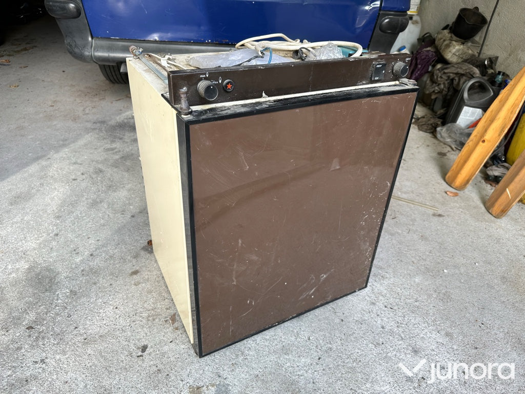 Kylskåp 220V/12V samt gas