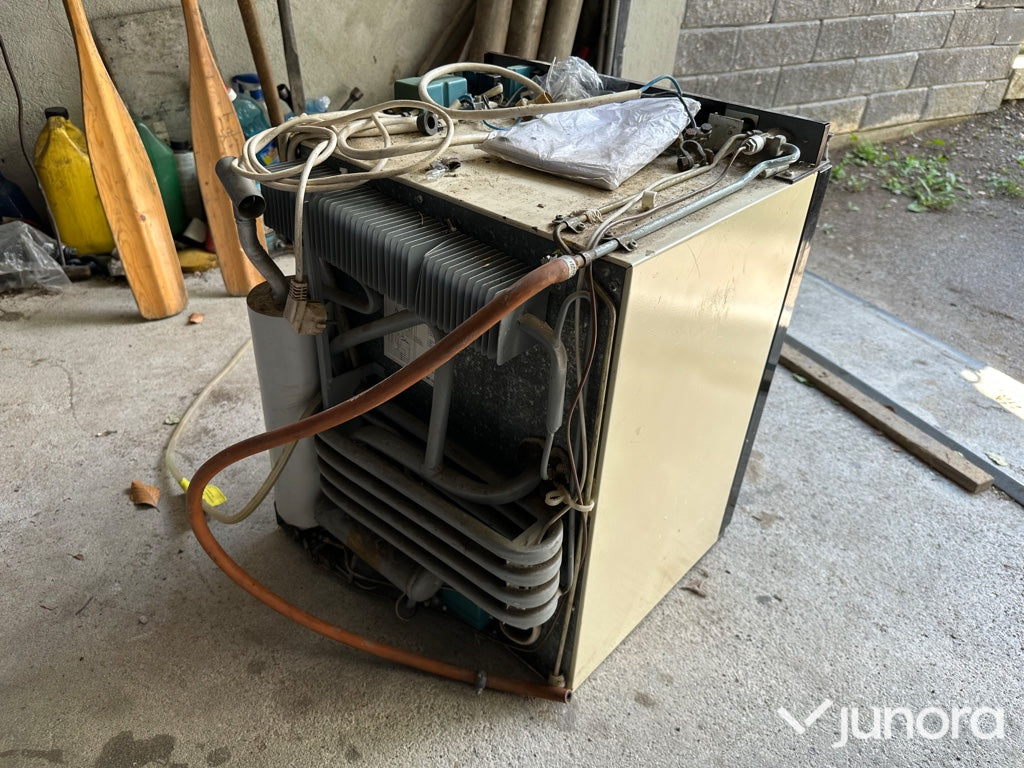 Kylskåp 220V/12V samt gas