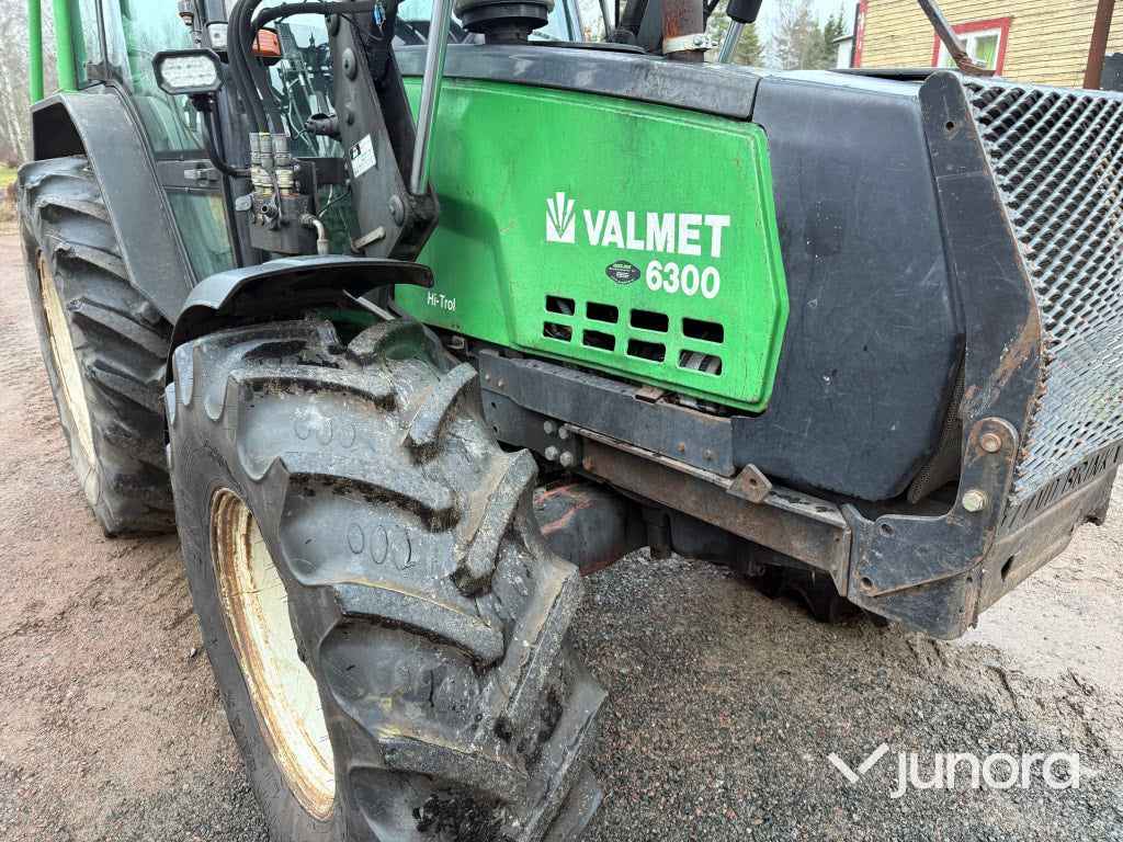 Traktor - Valmet 6300, Skogsutrustad