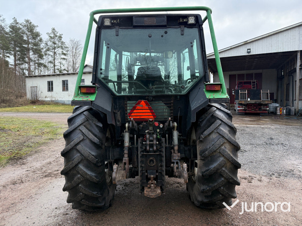 Traktor - Valmet 6300, Skogsutrustad
