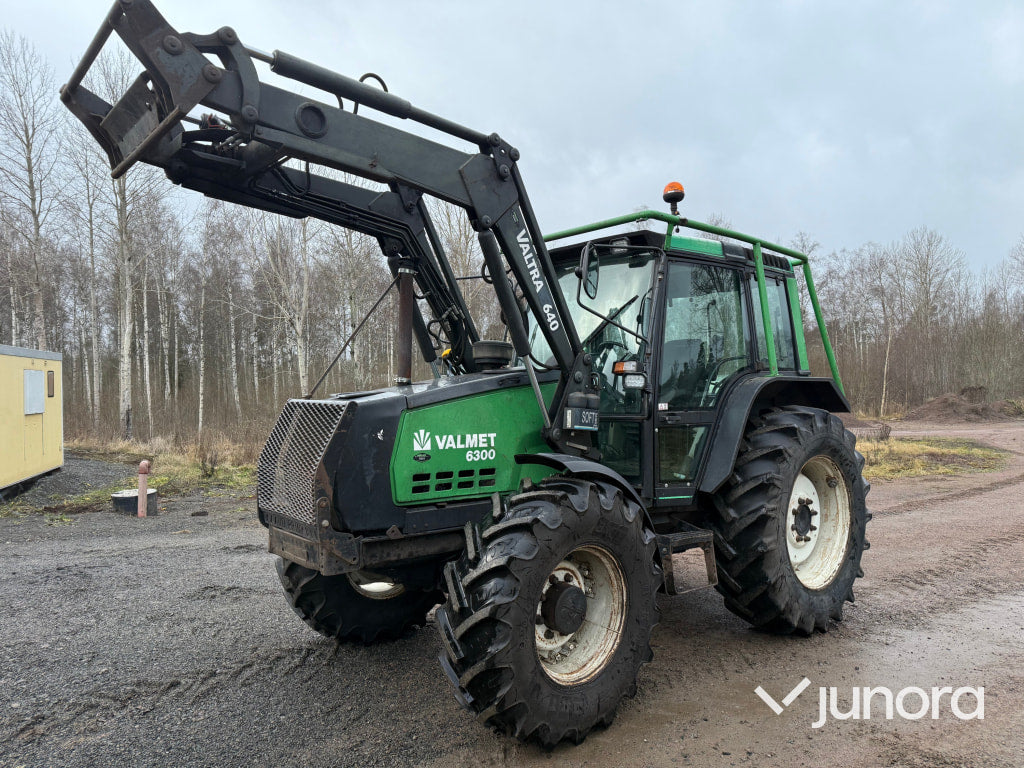 Traktor - Valmet 6300, Skogsutrustad