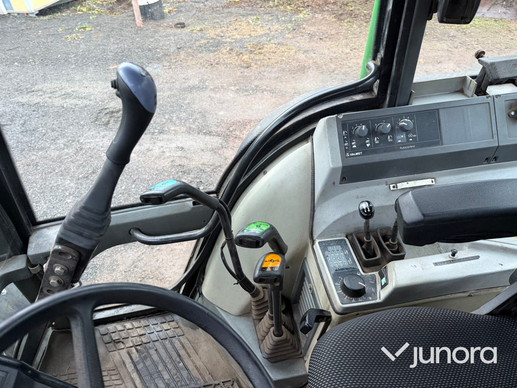 Traktor - Valmet 6300, Skogsutrustad