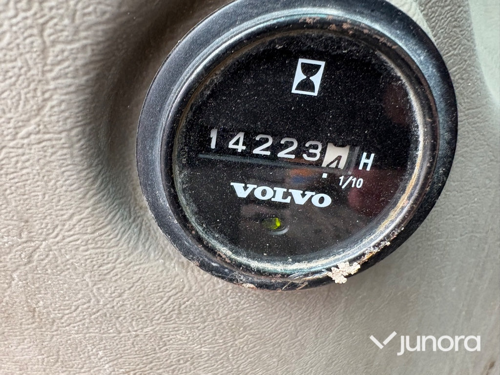Hjulgrävmaskin-VOLVO EW160C med släp