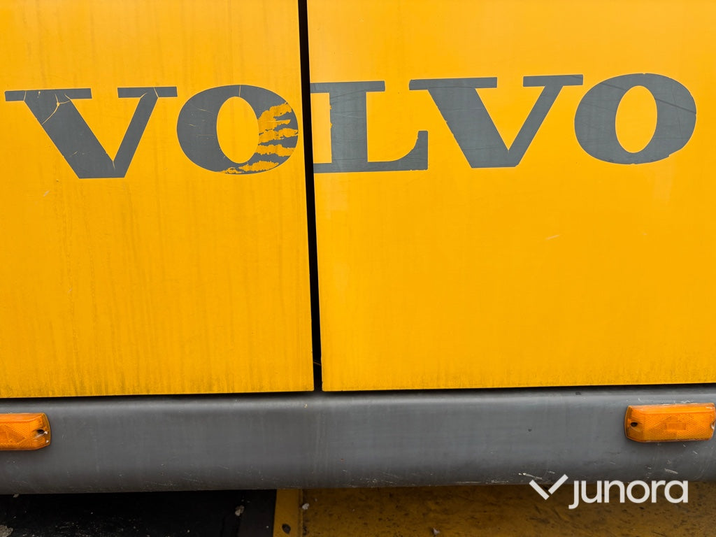 Hjulgrävmaskin-VOLVO EW160C med släp