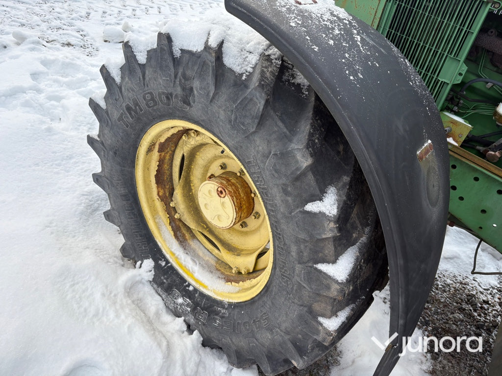 Traktor - John Deere 6800