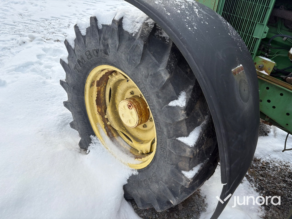 Traktor - John Deere 6800