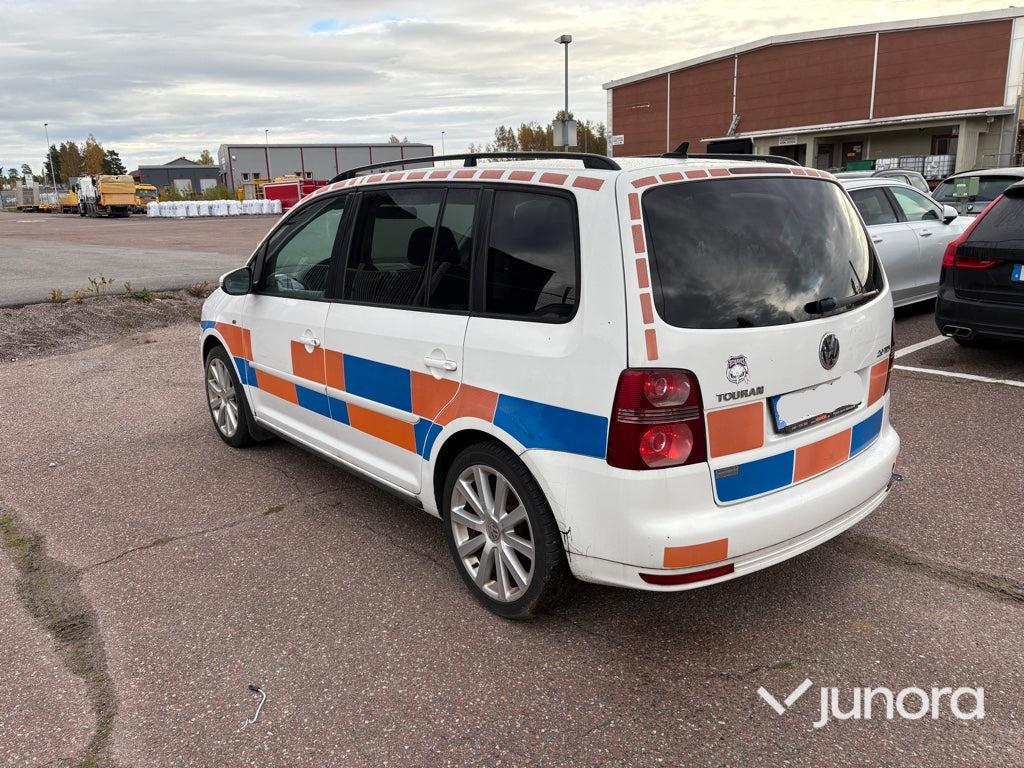 Volkswagen - Touran 2.0TDI