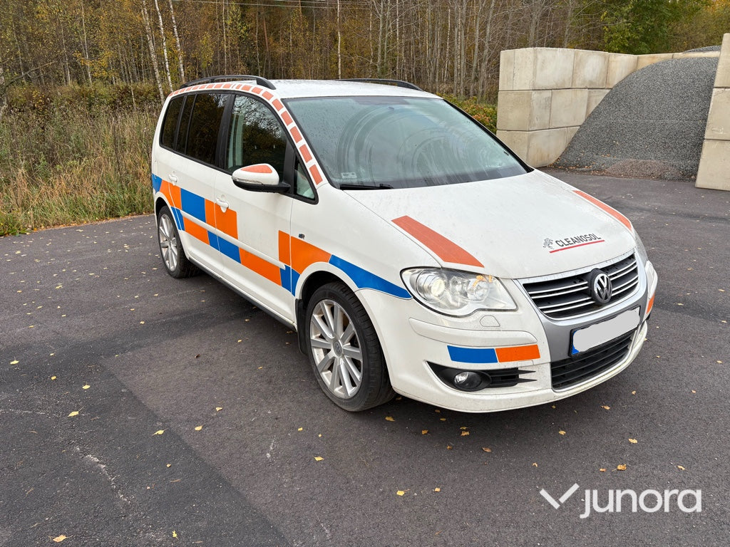 Volkswagen - Touran 2.0TDI