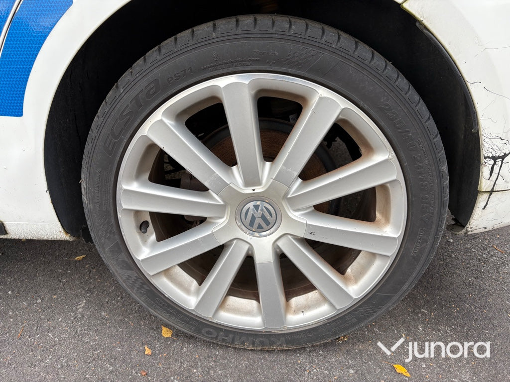 Volkswagen - Touran 2.0TDI