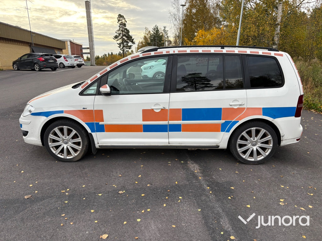 Volkswagen - Touran 2.0TDI