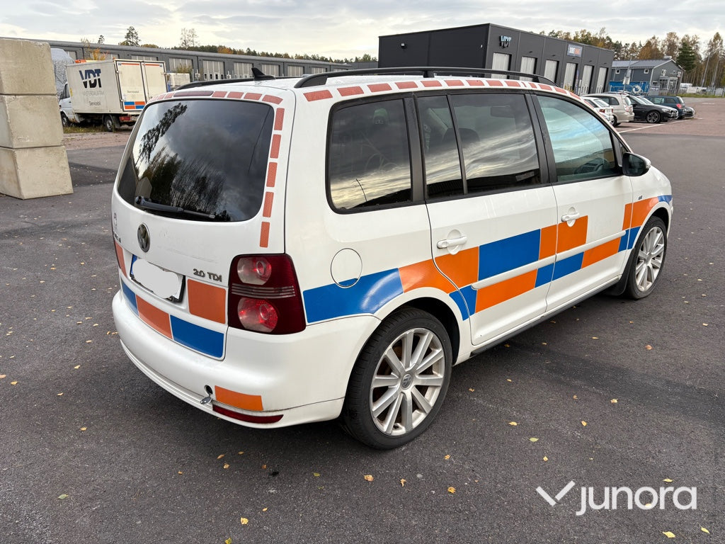 Volkswagen - Touran 2.0TDI
