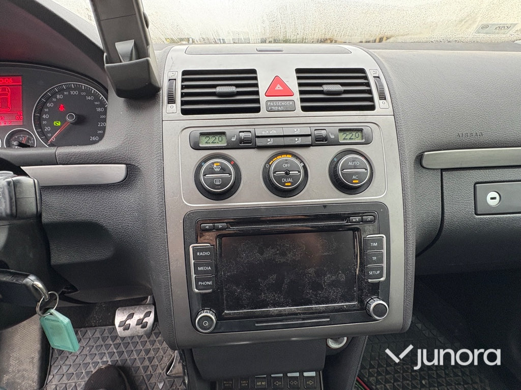 Volkswagen - Touran 2.0TDI