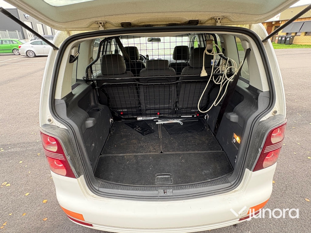 Volkswagen - Touran 2.0TDI