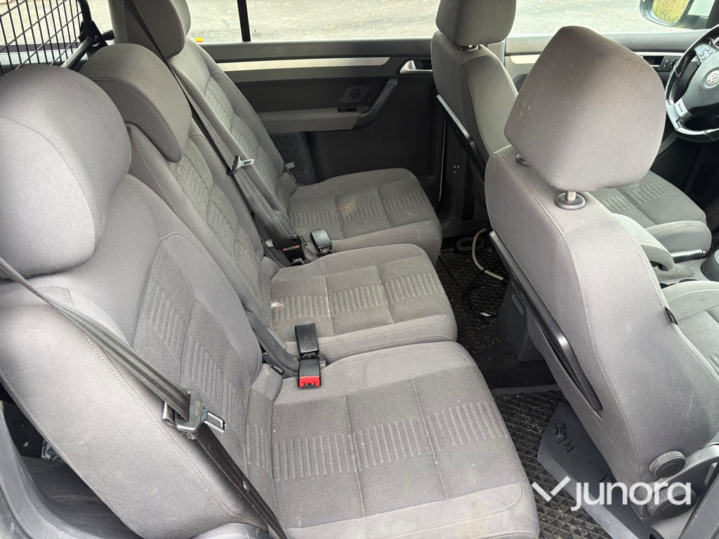 Volkswagen - Touran 2.0TDI