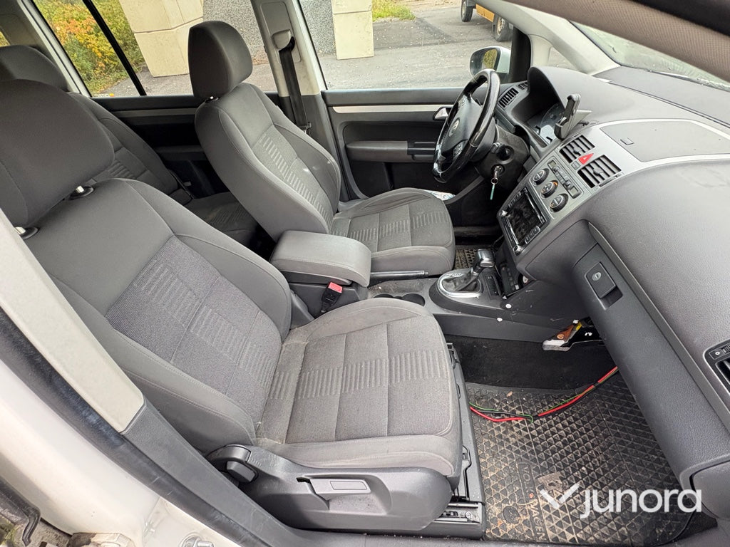 Volkswagen - Touran 2.0TDI