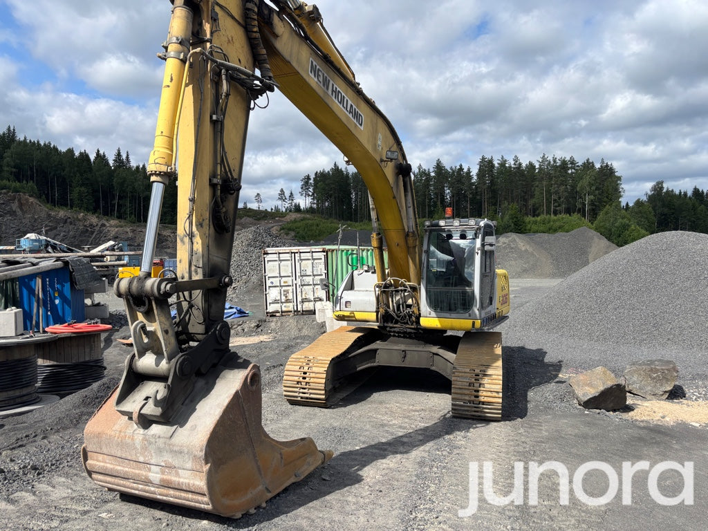 Bandgrävare - New Holland, E305