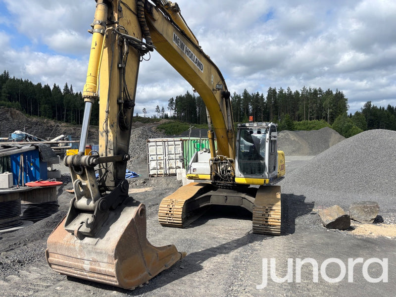 Bandgrävare - New Holland E305