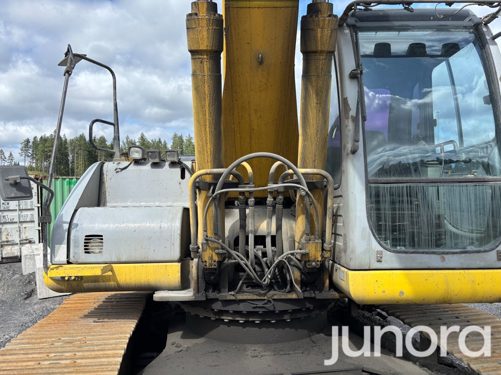 Bandgrävare - New Holland, E305