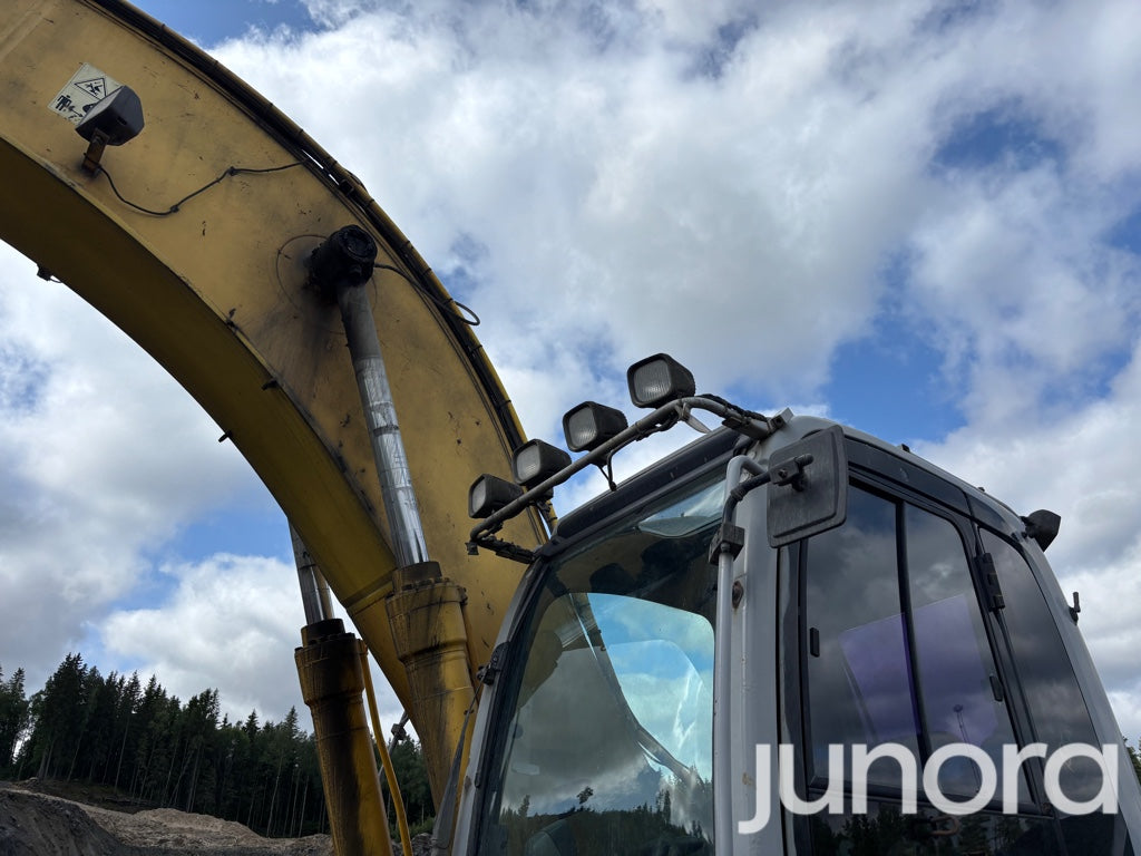 Bandgrävare - New Holland, E305