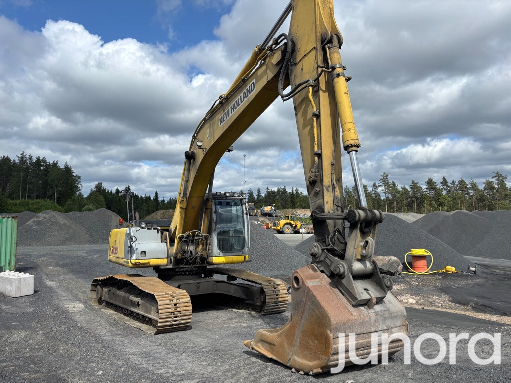 Bandgrävare - New Holland, E305