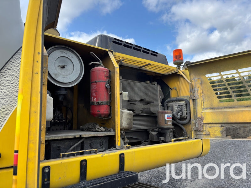 Bandgrävare - New Holland E305