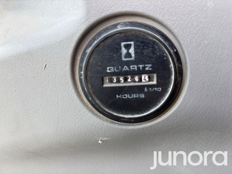 Bandgrävare - New Holland E305