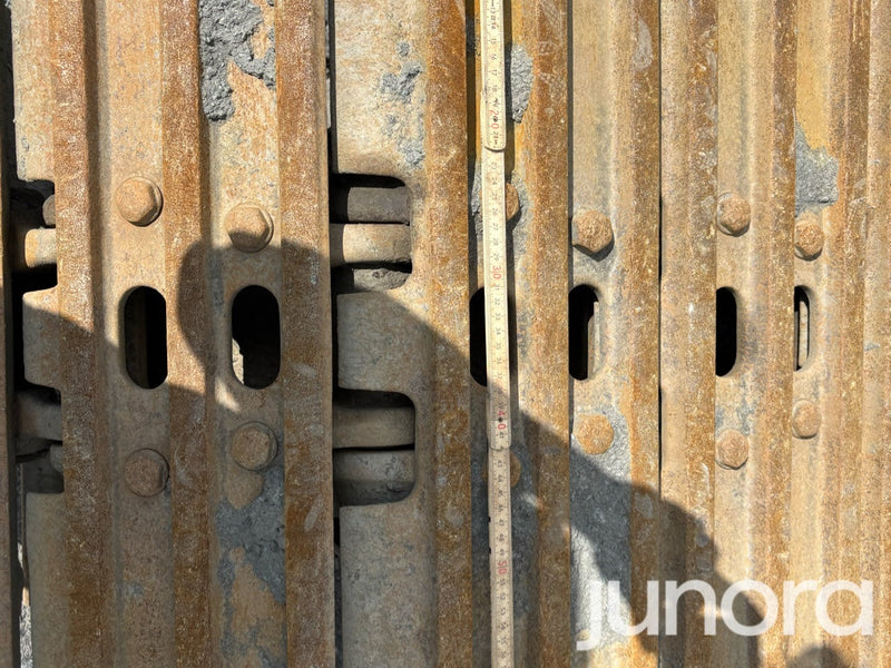 Bandgrävare - New Holland E305