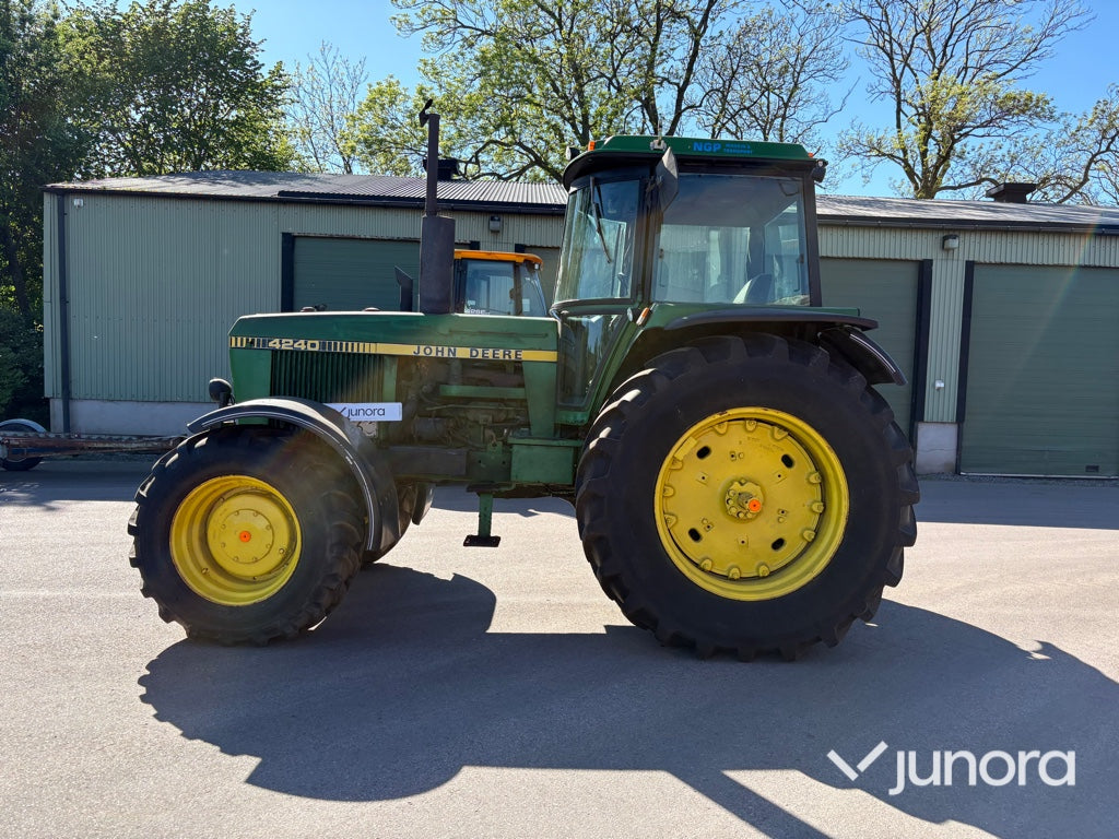 Traktor - John Deere, 4240 QR HFWD