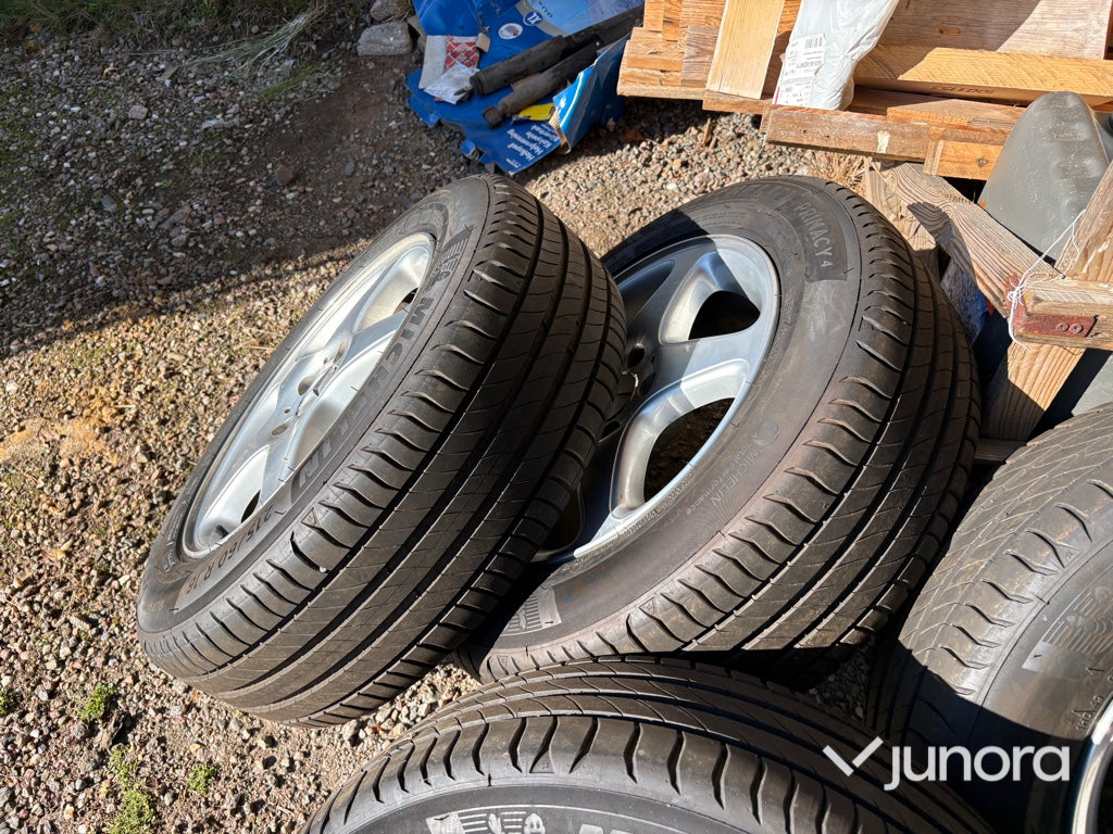 Hjul Mercedes-Benz Michelin 215/60 R16