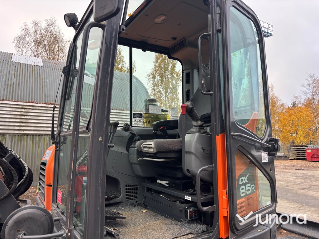 Grävmaskin - Doosan DX85R-3