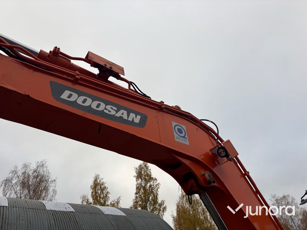 Grävmaskin - Doosan DX85R-3